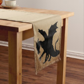 Schwarzer Drache rustikaler Hintergrund Kurzer Tischläufer (Beispiel)