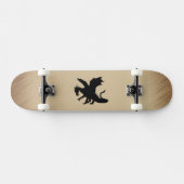 Schwarzer Drache rustikaler Hintergrund Skateboard (Horizontal)