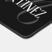 Schwarzer eleganter Personalisierter Nachname | Na Schreibtischunterlage (Ecke)