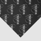 Schwarzer eleganter Personalisierter Nachname | Na Seidenpapier (Ausschnitt)