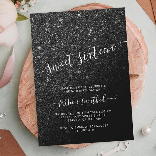 Schwarzer Glitzer elegante Typografie Sweet 16 Einladung