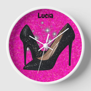 Schwarzer Glitzer High Heel Shoe auf Bright Pink Uhr