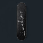 Schwarzer Glitzer Shimmer Benutzerdefinierter Pers Skateboard<br><div class="desc">Schwarzer Glitzer Shimmer Custom Personalisiert Name Skateboard verfügt über einen modernen Schwarzen Glitzer Schimmer mit Ihrem personalisierten Namen in der Mitte. Entworfen von ©Evco Studio www.zazzle.com/store/evcostudio</div>