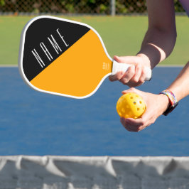 Schwarzer goldgelber, weißer Diagonaltext Pickleball Schläger