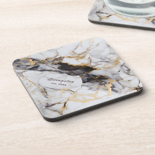 Schwarzer Goldmarmor Personalisiert etabliert Getränkeuntersetzer (Linke Seite)