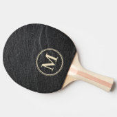Schwarzer Granitstein Monogramm Tischtennis Schläger (Seitenansicht)