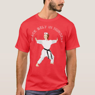 Schwarzer Gürtel in Kinderzimmer T-Shirt