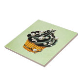 Schwarzer Halloween Cupcake mit kleinen Schädel Fliese (Seite)