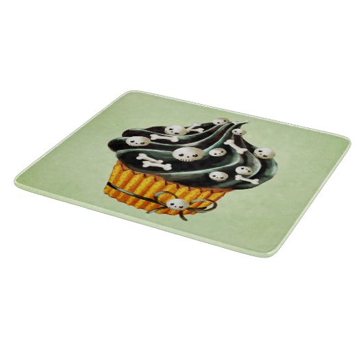 Schwarzer Halloween Cupcake mit kleinen Schädel Schneidebrett (Ecke)