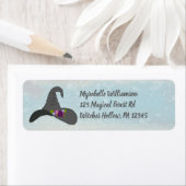 Schwarzer Hexenhut mit Blume-Rücksendeadresse (Insitu)