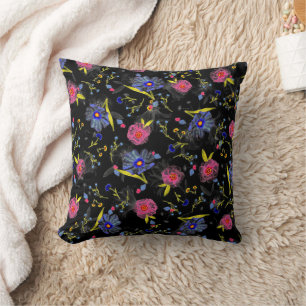 Schwarzer Hintergrund Blumenrosa blaues Muster Des Kissen
