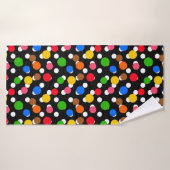 Schwarzer Hintergrund farbenfrohe Polka Punkte Badehandtuch (Badehandtuch)