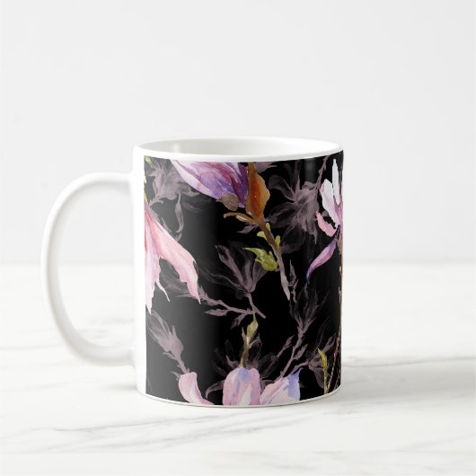 Schwarzer Hintergrund Rosa Magnolia Wasserfarbe Kaffeetasse (Links)