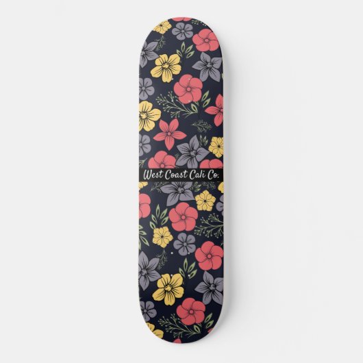 Schwarzer Hintergrund und farbenfrohe Blume Skateb Skateboard (Vorderseite)