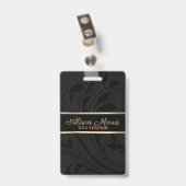 Schwarzer Hintergrund und wirbelnder und goldener  Ausweis (Rückseite mit Clip)