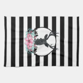 Schwarzer Hirschkopf mit rosa Blume und Berge Geschirrtuch (Horizontal)