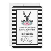 Schwarzer Hirschkopf mit rosa Blume und Hochzeit