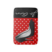 Schwarzer hoher Heels-rotes weißes Badematte (Vorderseite Vertikal)