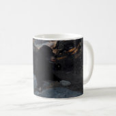 Schwarzer Hund auf Pine Camp Becher Kaffeetasse (VorderseiteRechts)