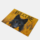 Schwarzer Hund mit Atemberaubenden Gold Eyes Willk Fußmatte (Schrägansicht)