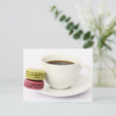 Schwarzer Kaffee in weißer Tasse mit zwei Fransen Postkarte (Stehend Vorderseite)