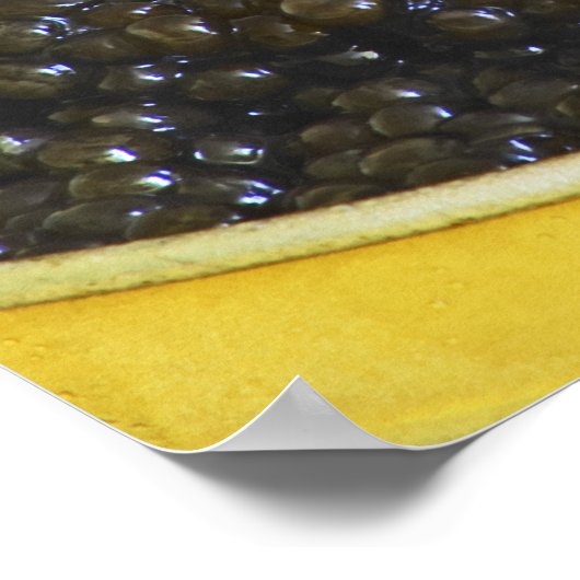 Schwarzer Kaviar und ein Löffel Perlmutt Poster (Ecke)