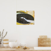 Schwarzer Kaviar und ein Löffel Perlmutt Poster (Küche)