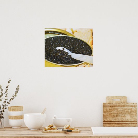 Schwarzer Kaviar und ein Löffel Perlmutt Poster (Küche)