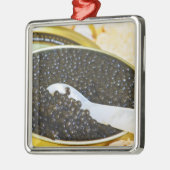 Schwarzer Kaviar und Löffel Perlmutt Ornament Aus Metall (Links)