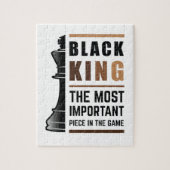 Schwarzer König das wichtigste Stück in Spiel 2 Puzzle (Vertikal)