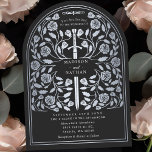 Schwarzer Königlicher Mittelalter-Silberschwert-Ho Einladung<br><div class="desc">Set den Ton für deine mittelalterliche Fantasy-Hochzeit mit einem kühnen Bogen-Einladung-Design - ein großes silbernes Schwert umgeben von Blumen vor einem Hintergrund. Ideal für Paare,  die von einer epischen,  romantischen Feier träumen. Machen Sie Ihre Liebe von Anfang an legendär! HINWEIS: Das Silber in diesem Design ist NICHT real Folie.</div>