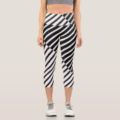 Schwarzer Kreuzstreifen Capri Leggings (Vorderseite)