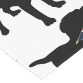 Schwarzer Labrador-Hund mit amerikanischer Flagge Kurzer Tischläufer (Ecke)