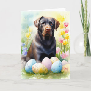 Schwarzer Labrador Hund mit Ostereiern Feiertagskarte