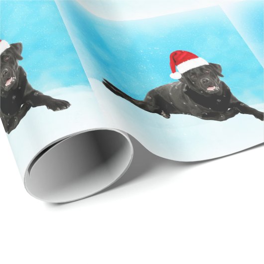 Schwarzer Labrador Hund sitzend im Schnee Weihnach Geschenkpapier (Rolleneckpunkt)