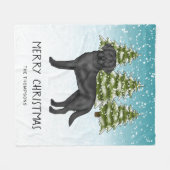 Schwarzer Labrador Retriever Winterwald Benutzerde Fleecedecke (Vorderseite (Horizontal))