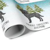 Schwarzer Labrador Retriever Winterwald Benutzerde Geschenkpapier (Rolleneckpunkt)