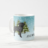 Schwarzer Labrador Retriever Winterwald Benutzerde Kaffeetasse (Vorderseite Links)