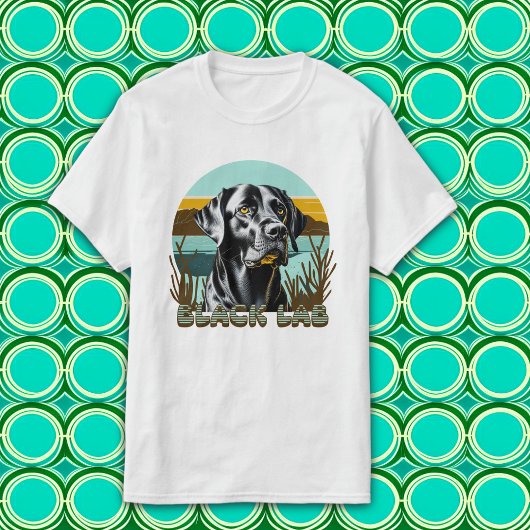 Schwarzer Labrador Vintager Text T-Shirt