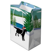 Schwarzer Labrador Weihnachtsansicht Mittlere Geschenktüte (Rückseite Schrägansicht)
