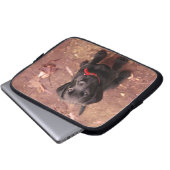 Schwarzer Labrador-Welpe Laptopschutzhülle (Vorne Knopf)