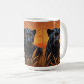 Schwarzer Leopard und afrikanische Savannah Kaffeetasse (VorderseiteRechts)
