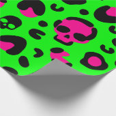 Schwarzer Leopardenschädel, rosa grüner Punk Geschenkpapier (Ecke)