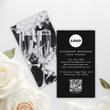 Schwarzer Logo-QR-Code Minimalistisch Scanne Mich