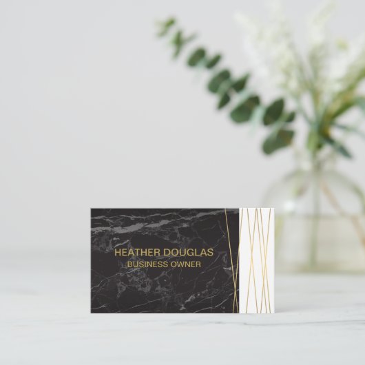 Schwarzer Marmor | Goldene Abstrakte Linien Visitenkarte (Stehend Vorderseite)