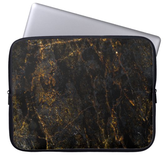 Schwarzer Marmor, goldene Adern, Textur. Laptopschutzhülle (Vorderseite)