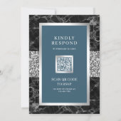 Schwarzer Marmor Silver Dusty Blue QR Code Wedding Einladung (Rückseite)