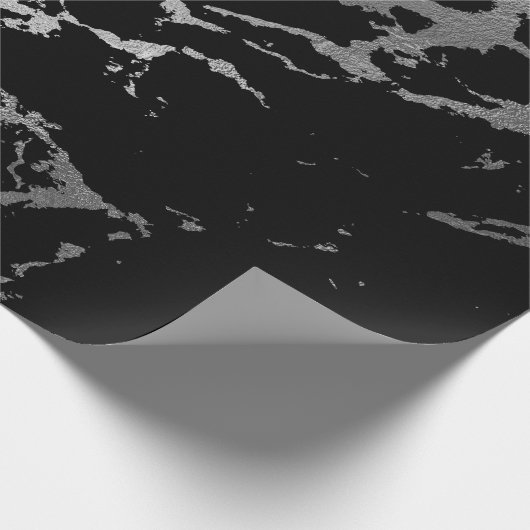 Schwarzer Marmor Silver Shiny Deep Gray Shadows Geschenkpapier (Ecke)