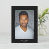 Schwarzer Minimalismus Portrait Foto Uni Universit Ankündigung (Stehend Vorderseite)