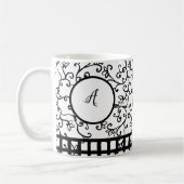 Schwarzer Minimalistischer Wein Blumenschwarz gepr Kaffeetasse (Links)